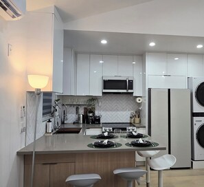 Fridge, microwave, oven, stovetop