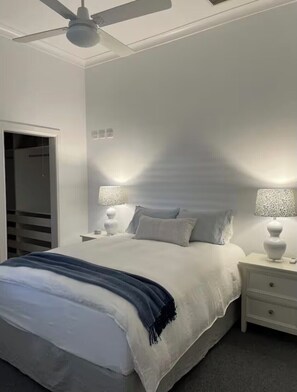 4 Schlafzimmer, Bügeleisen/Bügelbrett, WLAN, Bettwäsche