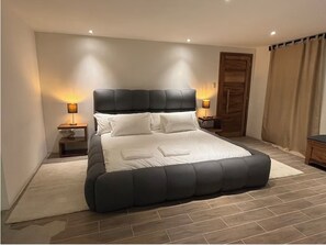 Suite Mewah, kamar mandi pribadi | Kamar mandi | Shower, pengering rambut, handuk, dan sabun