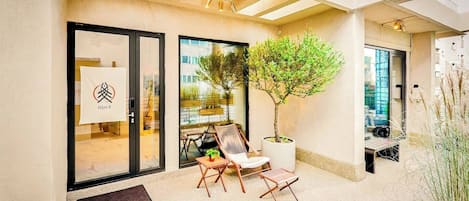 Family Townhome, Mountain View | Terrace/patio