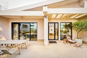 Family Townhome, Mountain View | Terrace/patio