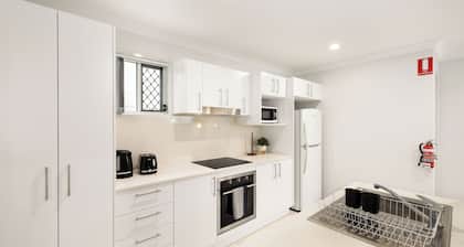 Smart Suites Self Check-in Apartments - 14 Freney