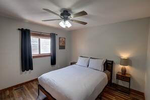 3 bedrooms, free WiFi, bed sheets