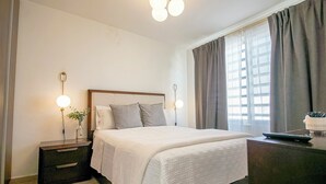 Deluxe-talo, patio, näköala pihalle | 2 makuuhuonetta, pimennysverhot, ilmainen Wi-Fi