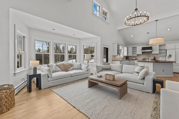 Smart TV - Mountain View Escape - 4BR home w/Stunning Vistas! (Stowe)