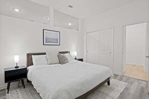 1 quarto, escrivaninha, ferros/tábuas de passar roupa, Wi-Fi de cortesia