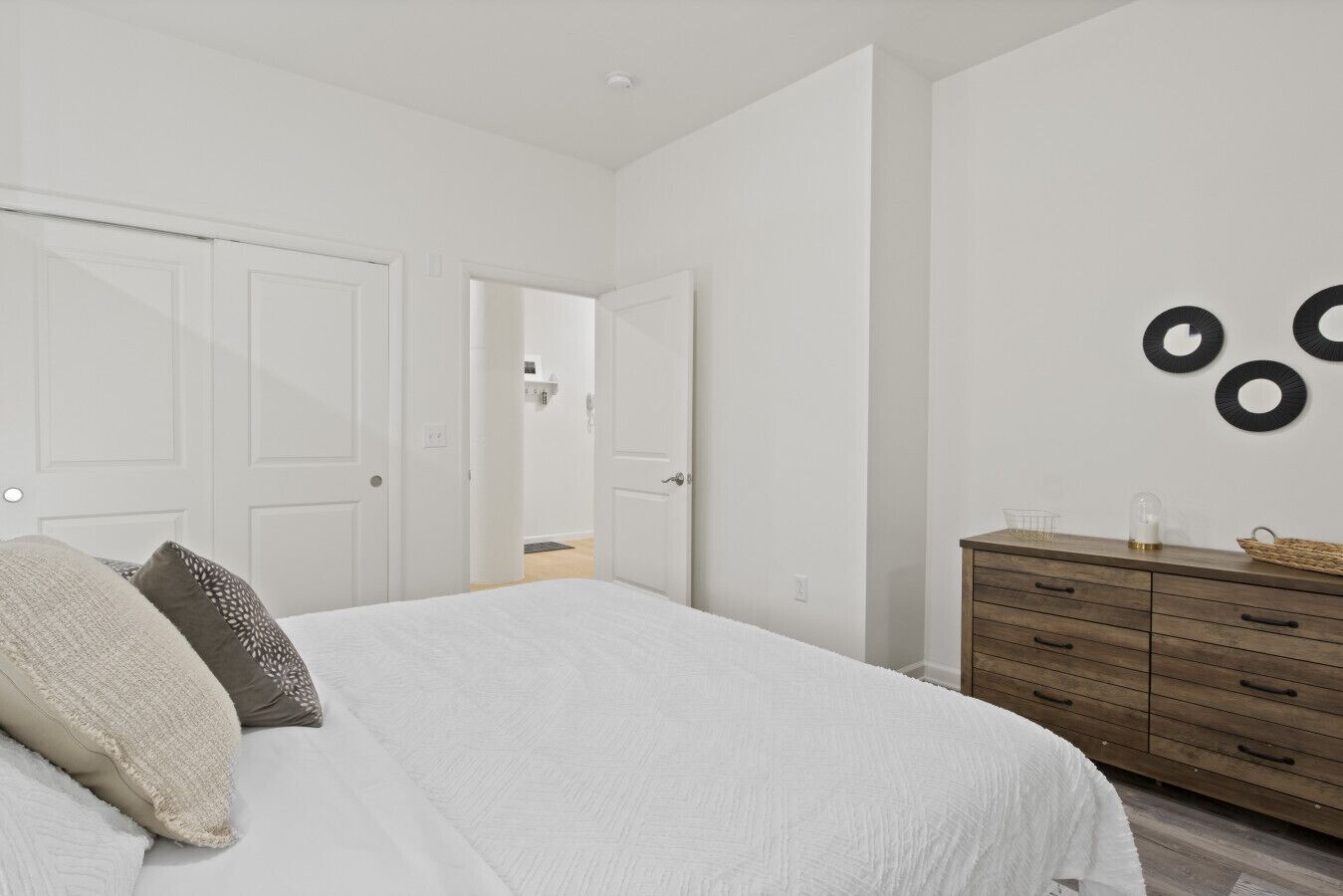 1 chambre, bureau, fer et planche à repasser, Wi-Fi gratuit