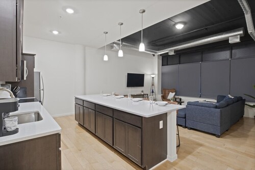 Spacious City Apartment - 1BR