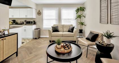 Chic 1-bedroom 1 bath apartment in Tower district