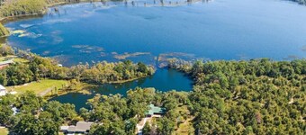 4-bedroom Lake House 45 Minutes from the Beach!