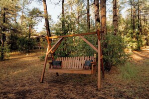Property grounds - Northwoods #1 Cabin in the Pines (Pinetop-Lakeside)