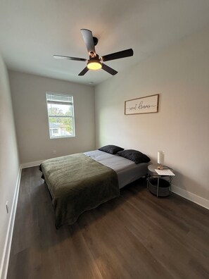 3 chambres, lit parapluie, Wi-Fi, draps fournis