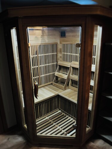 Charming townhome w.sauna in Ellicottville - walk or shuttle to Holiday Valley