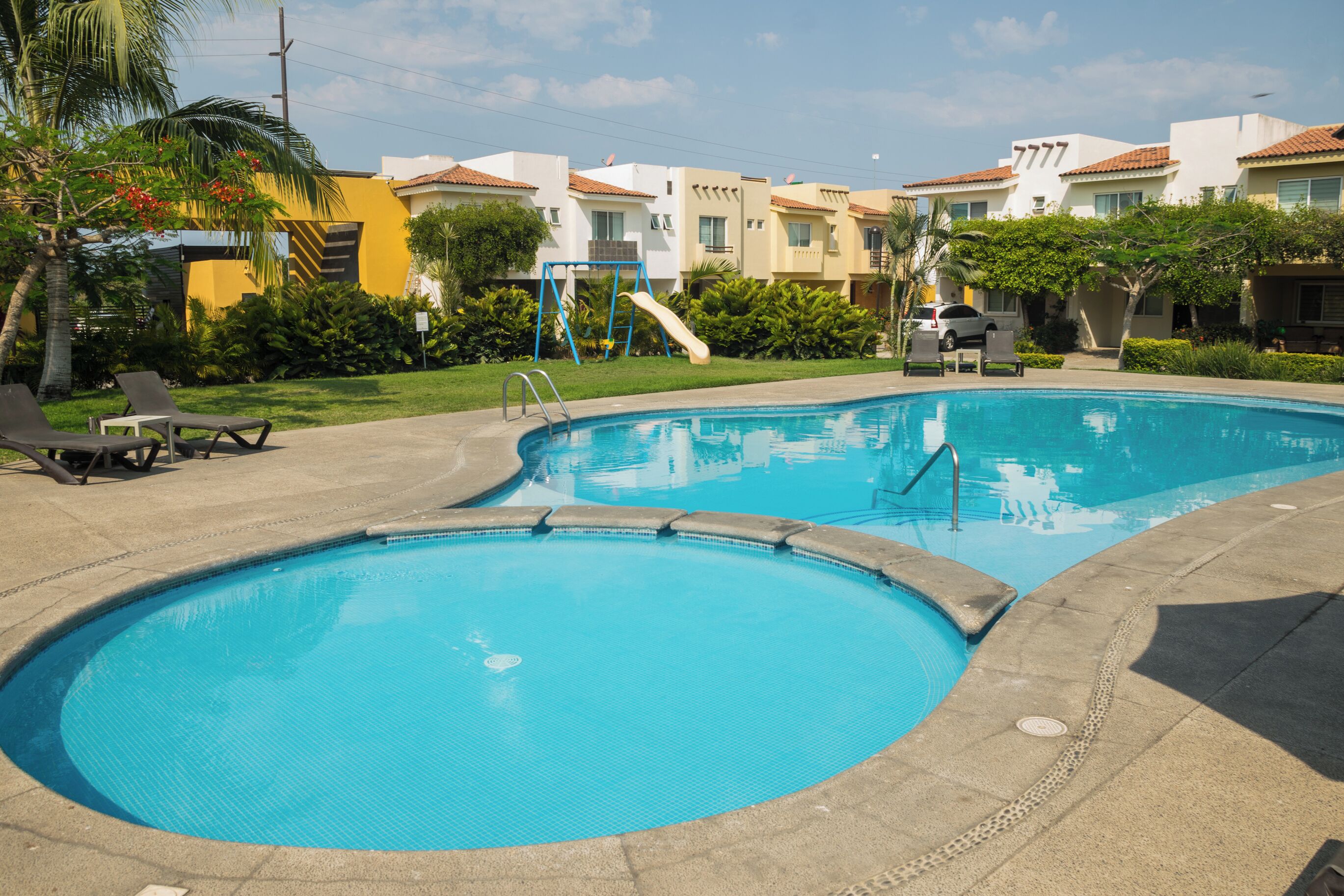 Outdoor pool, sun loungers