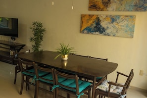Familienhaus, Terrasse | Esszimmer