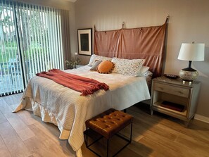 2 Schlafzimmer, Zimmersafe, Schreibtisch, Bügeleisen/Bügelbrett