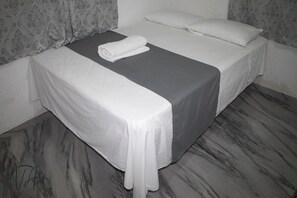 Luxury House, Pool View