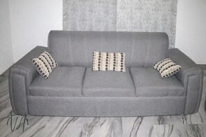 Luxury House, Pool View | Living area