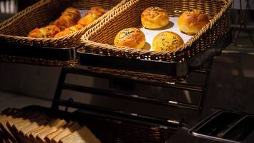 Free daily buffet breakfast