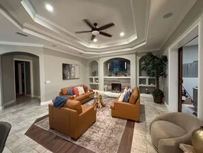 スマートテレビ、暖炉