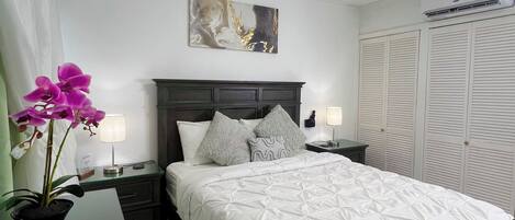 2 bedrooms, in-room safe, iron/ironing board, WiFi (free)