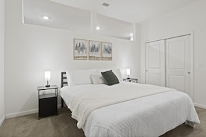 1 habitación, escritorio, tabla de planchar con plancha y wifi gratis