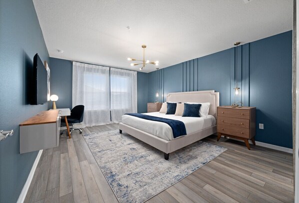 5 室のベッドルーム、デスク、アイロン / アイロン台、旅行用ベビーベッド