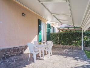 Outdoor dining - La Palma by Interhome (Ameglia)