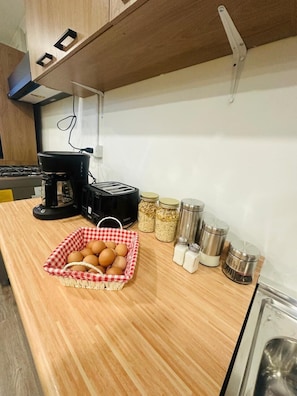 Free daily self-service breakfast  - Hostal El Refugio (Natales)