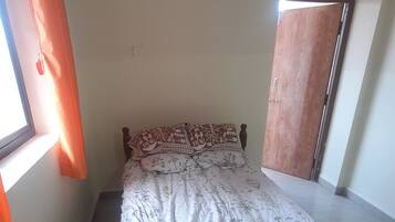 2 bedrooms, bed sheets