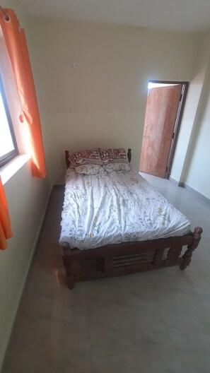 2 bedrooms, bed sheets