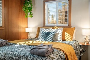 2 bedrooms, WiFi, bed sheets - Ursa Minor• Charming• Central (Big Bear Lake)