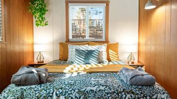 2 bedrooms, WiFi, bed sheets