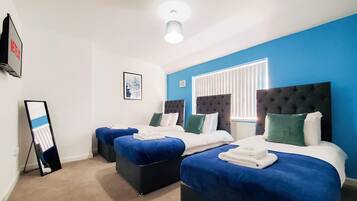 3 bedrooms, iron/ironing board, WiFi, bed sheets