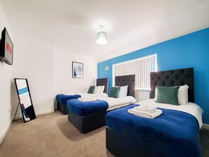 3 bedrooms, iron/ironing board, WiFi, bed sheets