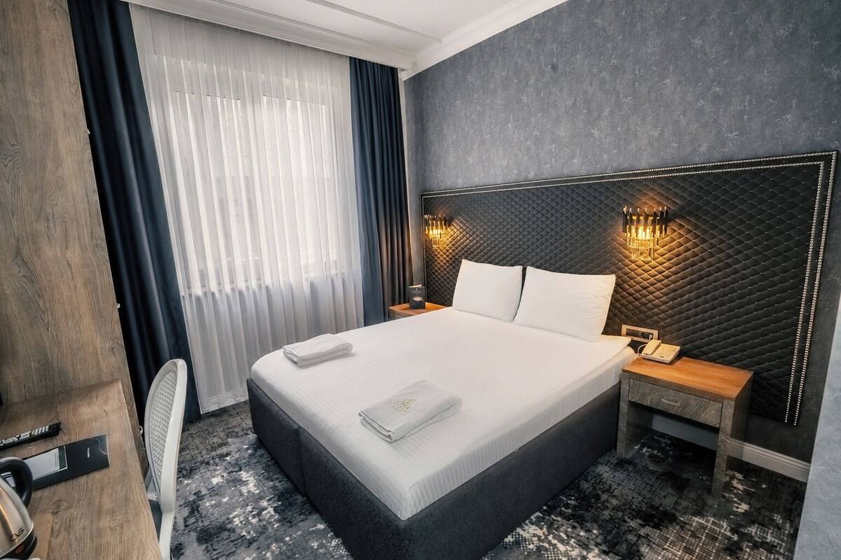 Premium bedding, minibar, in-room safe, desk