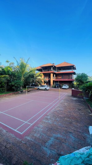 Ubetjent parkering (inkludert)