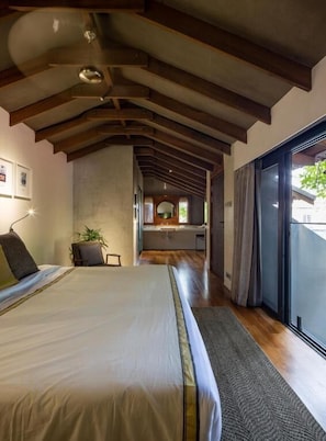 Gallery Double Room | 1 bedroom, in-room safe, desk, laptop workspace