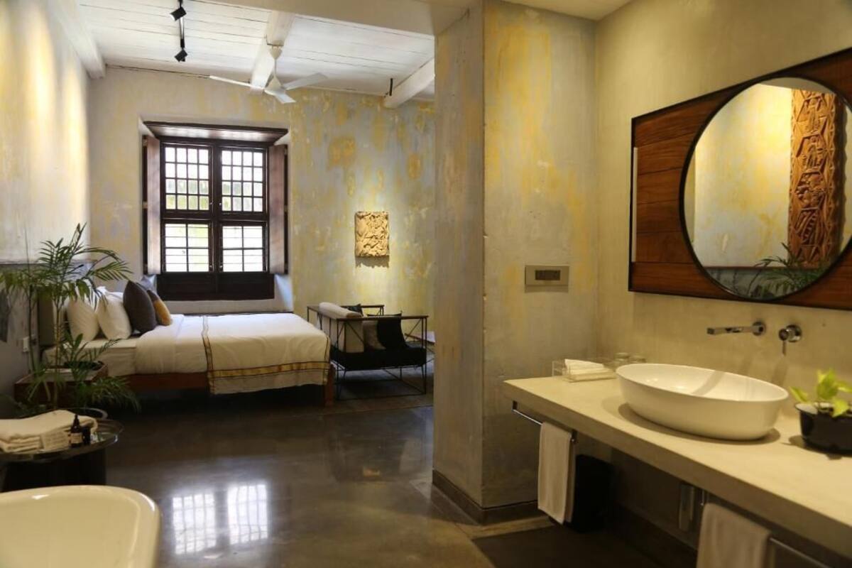 Gallery Double Room, Garden View