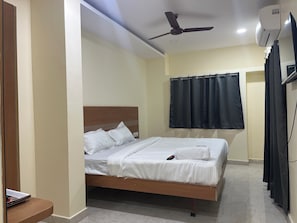 Deluxe Double Room, City View