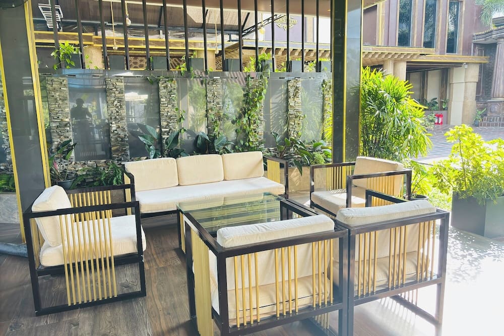 Yuki Grand Hotel