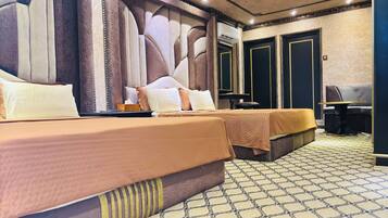 Family Room | 4 bedrooms, in-room safe, desk, soundproofing