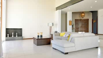Family House, Garden View | Living area
