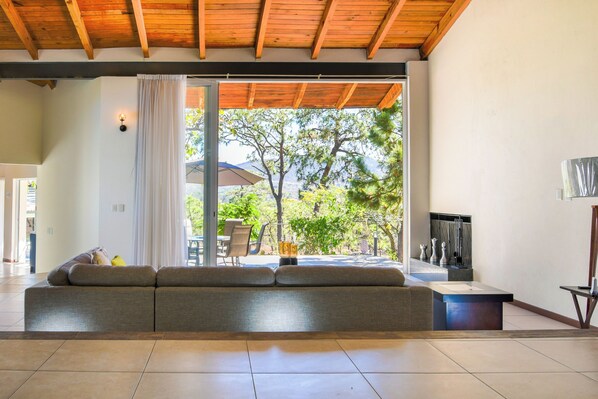 Family House, Garden View | Living area