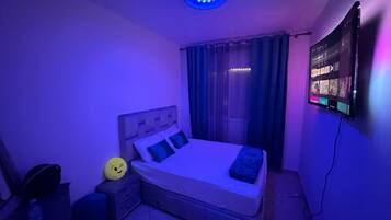 Apartment, 2 Bedrooms, Accessible, Smoking | 3 bedrooms