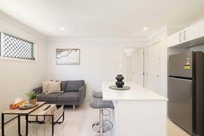 Deluxe-Apartment, 1 Queen-Bett, Nichtraucher, Küche | Wohnbereich