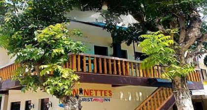 Spacious 1-bedroom apartment in Santa Fe with AC - Nanette's Tourist Inn