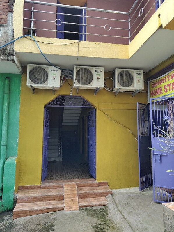 Front of property - Goroomgo Sandhya Homestay Puri (Puri)