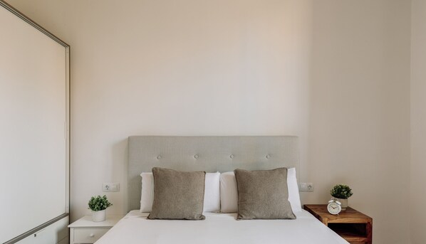 2 habitaciones, tabla de planchar con plancha y wifi gratis 