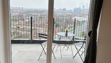 Apartment, 2 Bedrooms, Balcony, City View | Balcony